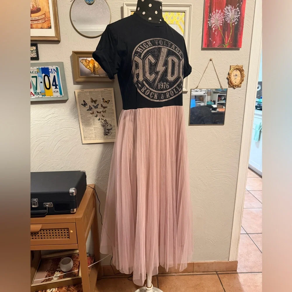AC/DC Edition! Band Tee to maxi! Repurposed. 🎸The Remix Collection 🥁 - Picture 6 of 7